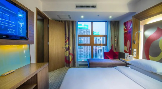 Двухместный полулюкс Novotel Guiyang Downtown