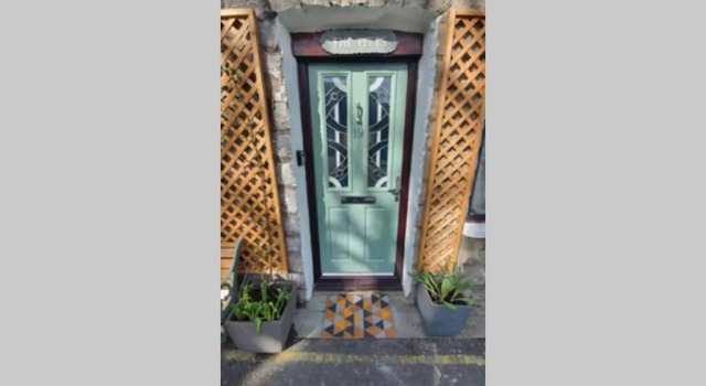 Коттедж с 3 комнатами Beautiful Central Kendal Townhouse 3 Double Beds Free Parking