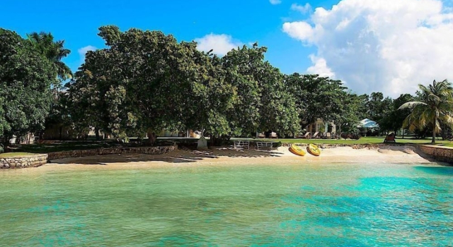 7 Br Beachfront Villa - Discovery Bay - Prj 1422, Забронировать Вилла Отели Ocho Rios Coast 4 звезды, 4*
