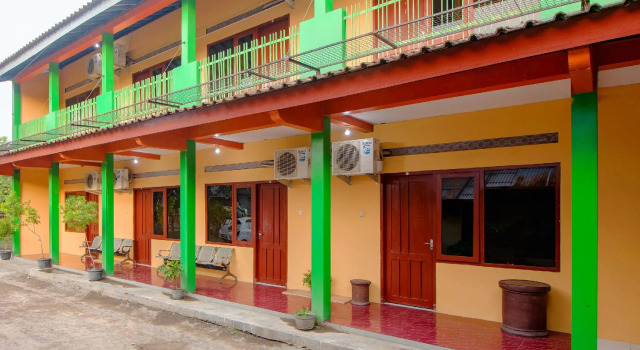 Super OYO 1788 House 24, Book Hotel Mantrijeron 