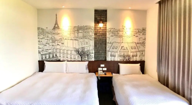 Трёхместный номер Standard с балконом Martin Wales Inn