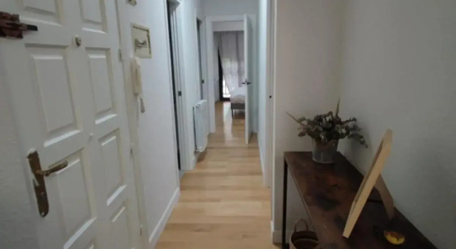 Sagasti, Book Hotel  