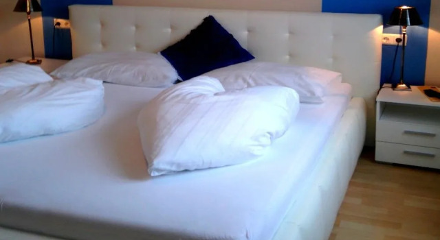 Ferienhotel Wörthersee, Забронировать Отель Отели Техельсберг-ам-Вёртер-Зе с бассейном, Бассейн