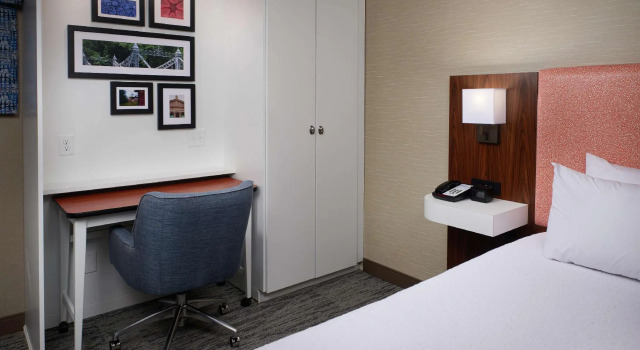 Двухместный номер Standard Hampton Inn by Hilton Youngstown-West I-80