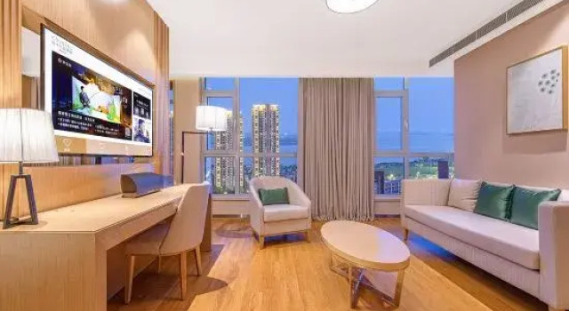 Люкс Deluxe Crystal Orange Qingdao West Coast Golden Beach Hotel