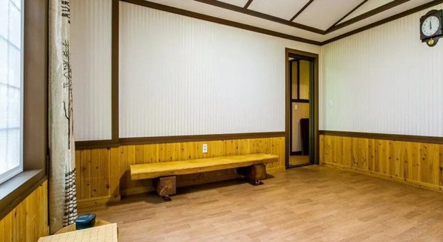 Yeongwol Deulkkotsanjang Pension, Boek Pension Hotels in Gangwon-Do met parkeren, Parkeren