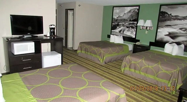 Шестиместный номер Standard Super 8 by Wyndham Rock Springs