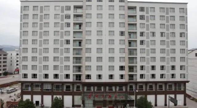Hengdian Xinghe Hotel, Rezerwuj Hotel Hotele 3-gwiazdkowe w Hengdian, 3*
