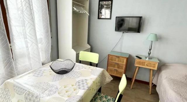 Appartement Aix-les-Bains, 1 pièce, 2 personnes - FR-1-555-10, Prenota Appartamento Hotel a Alvernia con parcheggio, Parcheggio
