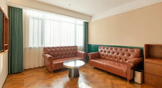 Люкс Deluxe James Joyce Coffetel Hotel (Shijiazhuang Xingtang Longzhou Park)