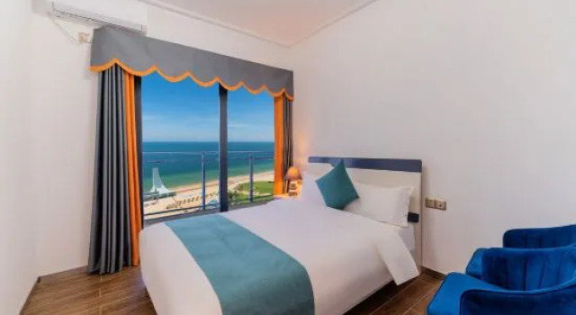 Люкс с 4 комнатами с видом на море Hillman Vacation Apartments (Shanwei Poly Jincheng Bay Tourist Resort)