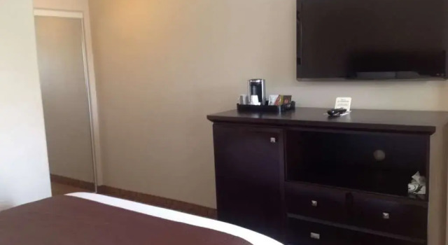 Americas Best Value Inn Riverside, Rezervați Hotel Riverside California