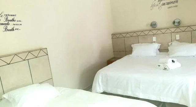 Семейный номер Standard Kuruman Lodge