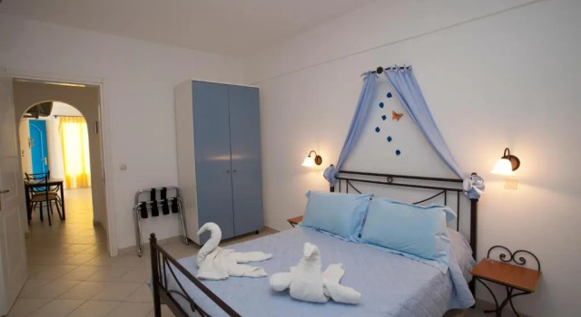 Dafnis Studios & Apartments, Забронировать Апартаменты/квартира Апартаменты Куфонисия, рядом с Церковь Святого Георга, Апартаменты/квартира