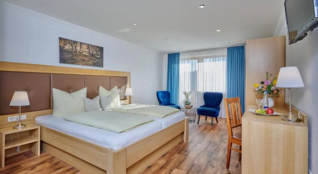 Номер Deluxe Hotel Restaurant Zum Goldenen Anker mit Hallenbad & Wellnessbereich