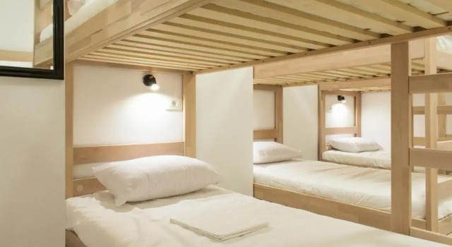 Gravitas Hostel, Prenota Ostello Splitska 