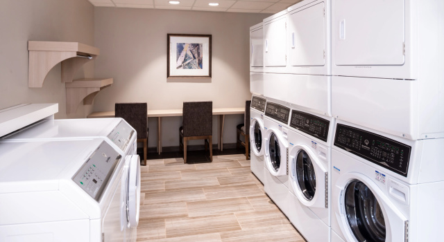Staybridge Suites St George by IHG, Забронировать Отель Сент-Джордж Национальный парк Зайон