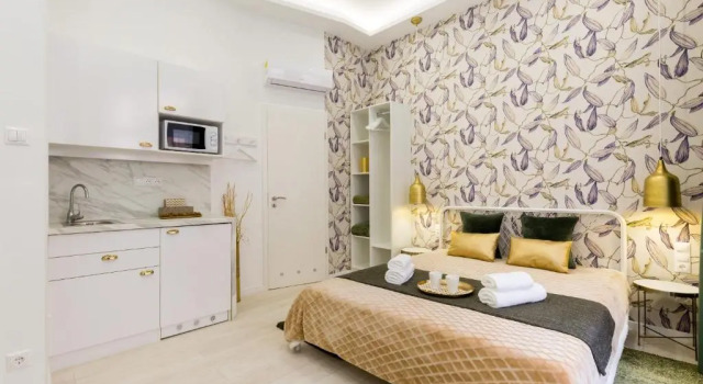 Студия Modern studio with Balcony and AC