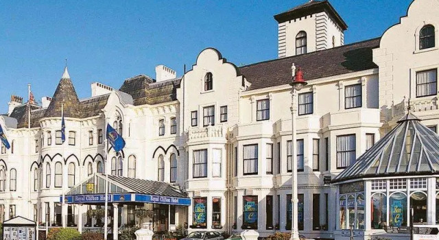 Трёхместный номер Standard Royal Clifton Hotel