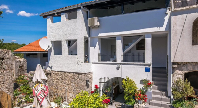 Amazing Home in Zupanje With Wifi and 1 Bedrooms, Prenota Hotel Hotel a Isole Quarnerine con parcheggio, Parcheggio