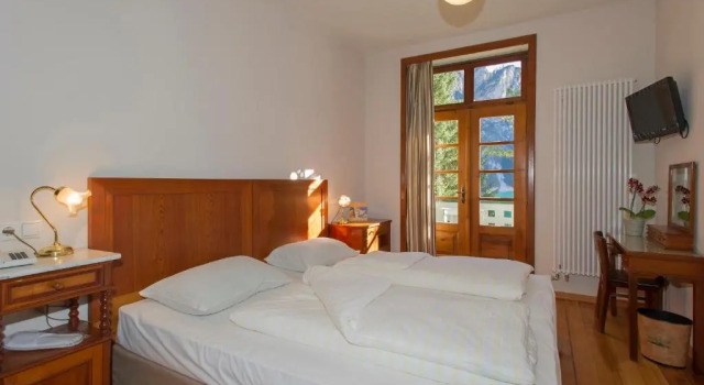 Двухместный номер Standard с видом на озеро Hotel Lago di Braies