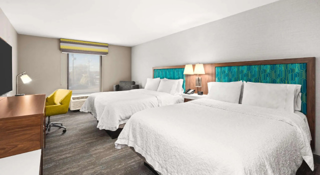Четырёхместный номер Standard Hampton Inn Seekonk
