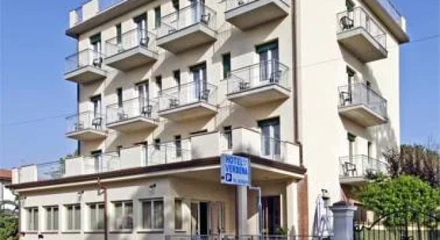 Hotel Verbena, Забронировать Отель Отели Версилия 3 звезды, 3*