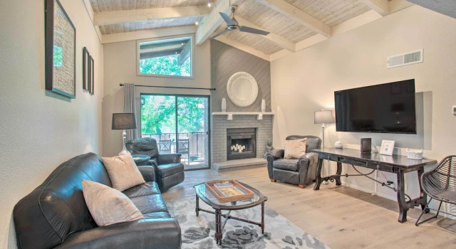 Апартаменты с 3 комнатами с балконом Bright Condo w/ Resort-style Amenities in Sedona!