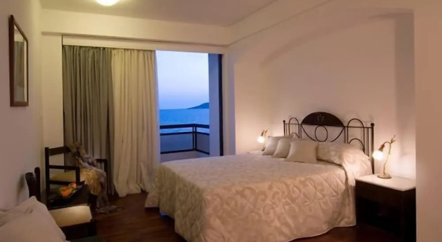 Люкс с балконом и с видом на море Limira Mare Hotel