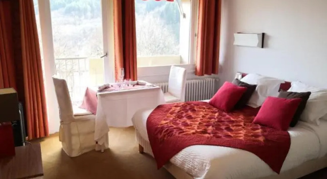 Logis Hotel Le Tanargue, Prenota Hotel Hotel a Alvernia con parcheggio, Parcheggio