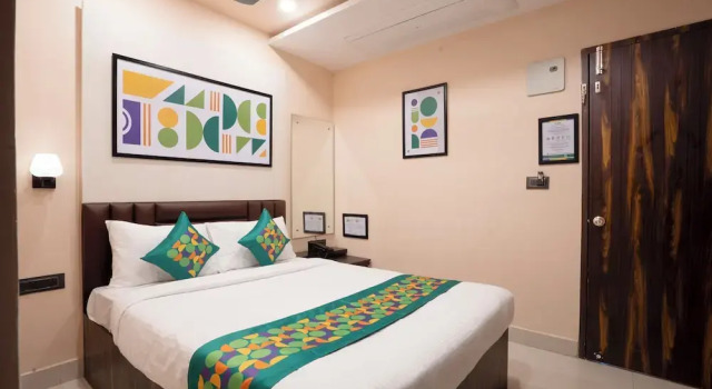 Двухместный номер Economy Treebo Airport Inn