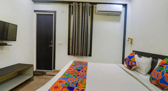 Fabhotel Townhouse Inn