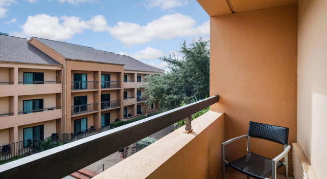 Двухместный номер Standard с балконом и с видом на внутренний двор Courtyard by Marriott San Antonio Medical Center