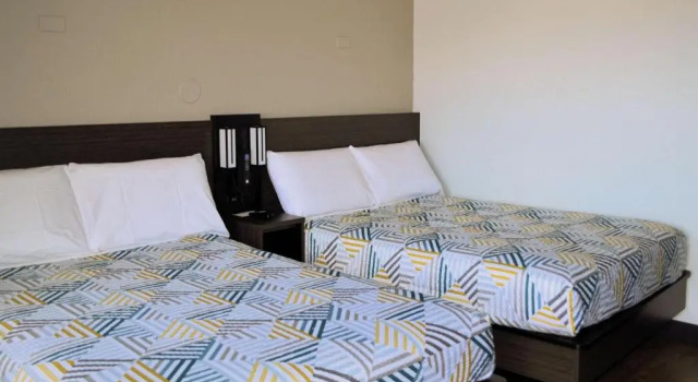Четырёхместный номер Deluxe Motel 6-Reno, NV - Livestock Events Center