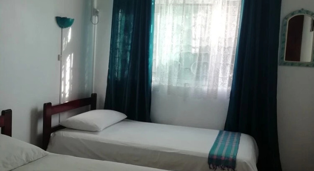 La Joliette Bungalow - Opposite Pereybere Beach