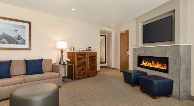 Двухместный люкс c 1 комнатой Delta Hotels by Marriott Helena Colonial