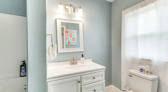 Коттедж с 4 комнатами Walterboro House w/ Office Near Wildlife Center