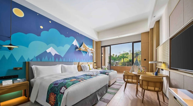 Двухместный семейный номер Standard с балконом Doubletree By Hilton Lingshui Hot Spring
