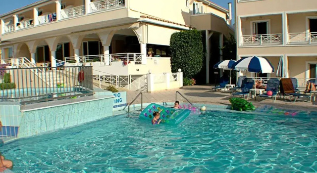 Roseland Hotel, Prenota Hotel Kalamaki Zante