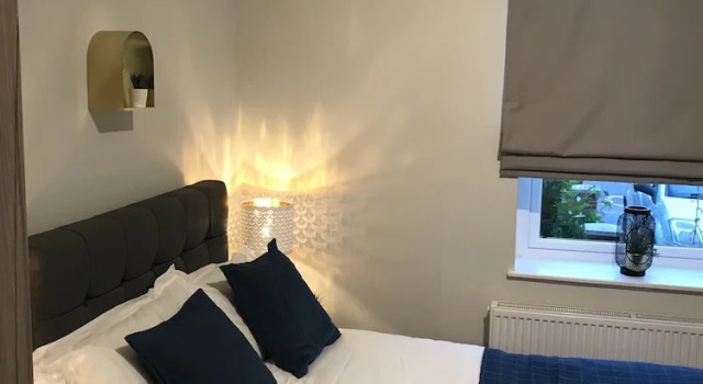 Flat 1 Helena House, 1-bed, Sleeps 2, Garden, Varaa Huoneisto Asunnot kohteessa Merseyside, Huoneisto