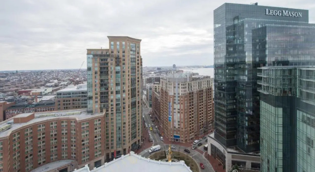 Двухместный клубный номер Standard Baltimore Marriott Waterfront