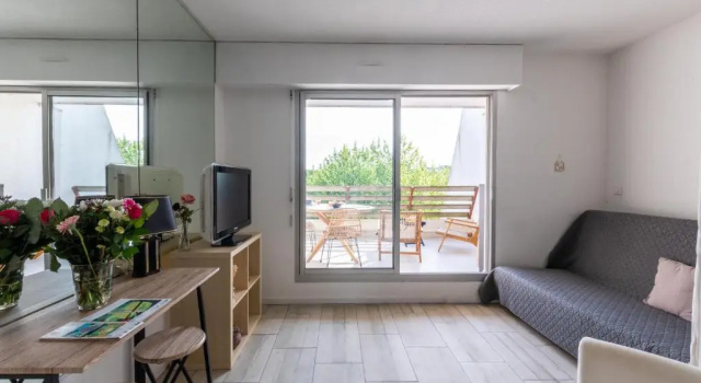 Studio mignon avec terrasse quartier du golf, Book Hotel Hotels in Camargue with a Pool, Swimming Pool