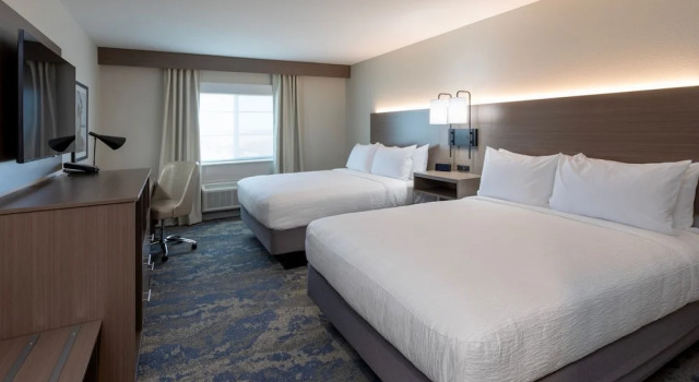 Четырёхместный люкс GrandStay Hotel & Suites Algona