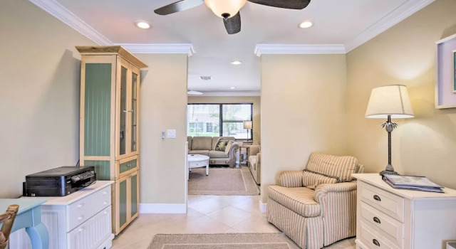 Canalfront Cape Coral Home w/ Private Dock!, Забронировать Дом для отпуска Виллы Кейп-Корал, Вилла