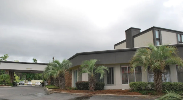 Holiday Inn Express Charleston-Summerville