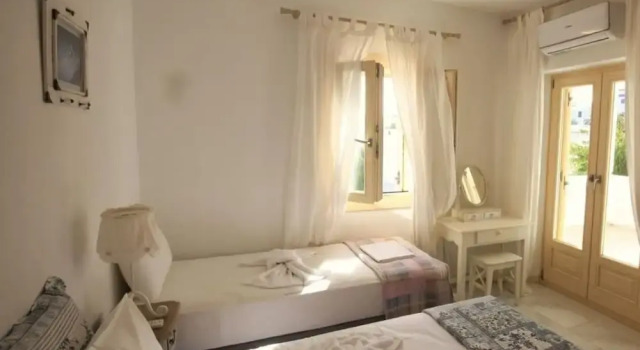 Theros Casa Logaras, Rezervați Hotel-apartament Logaras Paros