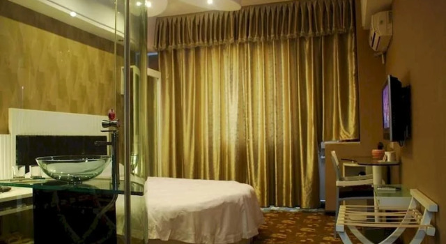 Nine Days Fashion Hotel Zhengzhou China World Trade Center 360 Square, Rezervovat Hotel Čeng-čou Henan