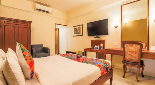 Люкс FabHotel Sheronz Piccadily Chowk