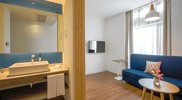 Полулюкс Holiday Inn Express Zhangjiagang Free Trade Zone by IHG