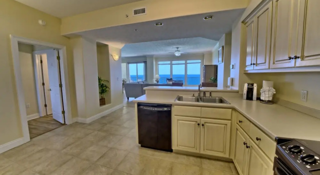 Номер Standard Luxurious Tropical Condo with Breathtaking Gulf View - Unit 2006 by RedAwning